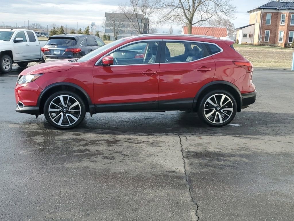 Used 2018 Nissan Rogue Sport SL w/ SL Premium Package image 4