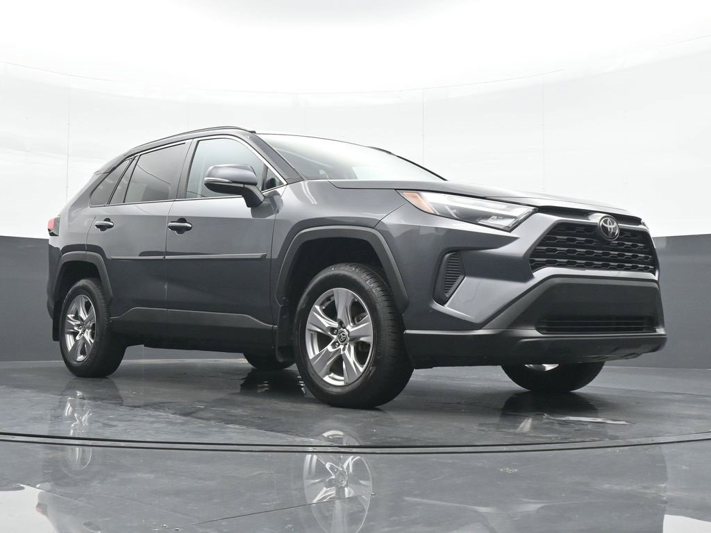 Used 2022 Toyota RAV4 XLE w/ Convenience Package image 24