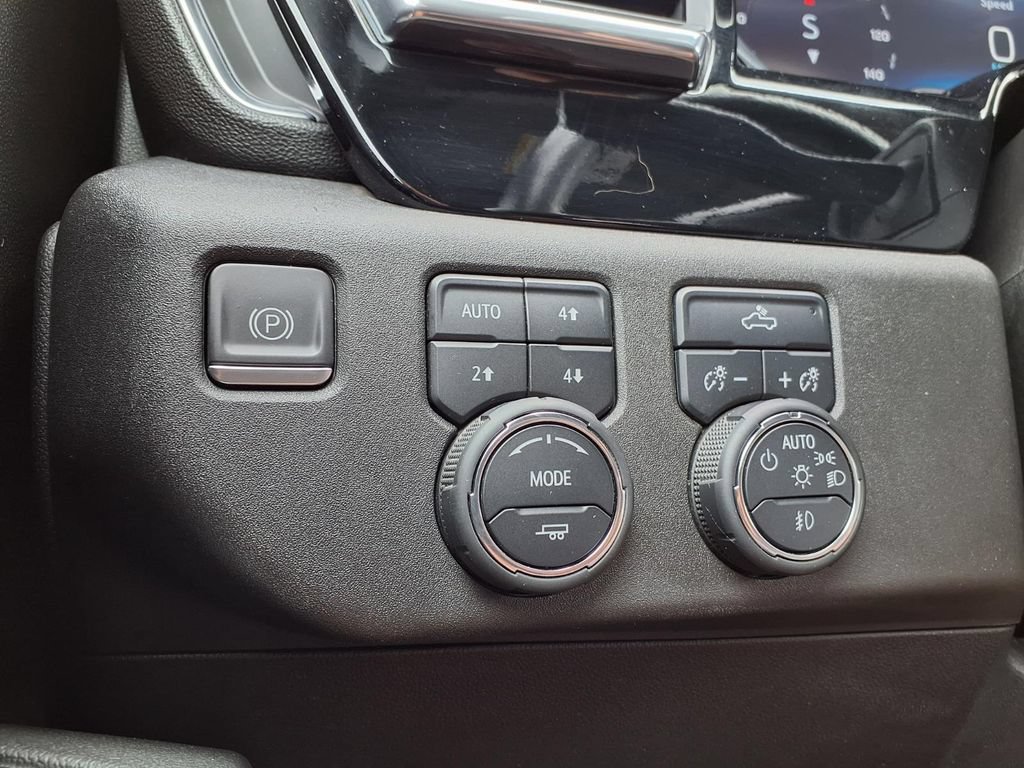 Used 2023 Chevrolet Silverado 1500 RST AWD/4WD image 16