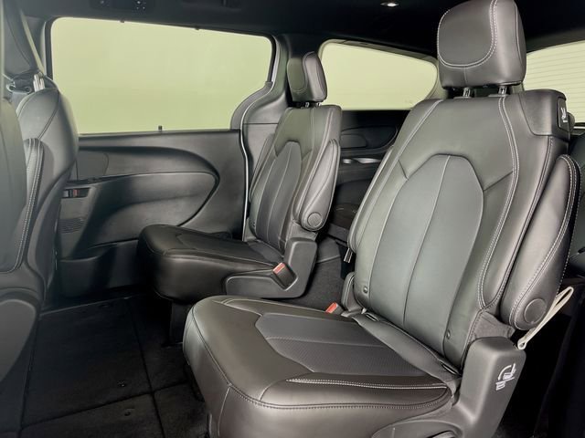 New 2026 Chrysler Pacifica Select image 23