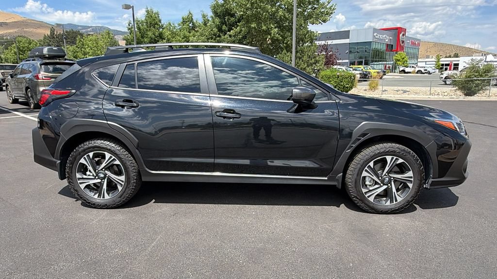 Used 2024 Subaru Crosstrek 2.0i Premium AWD/4WD image 2