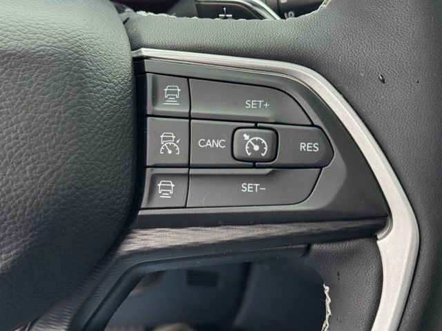 Certified 2023 Jeep Grand Cherokee L Laredo image 25