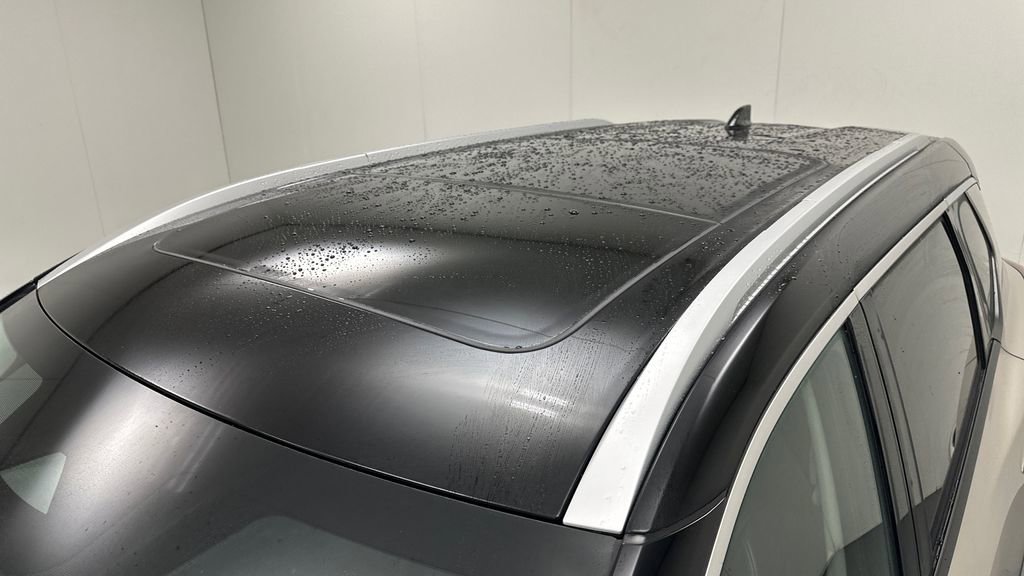 Used 2025 Nissan Rogue SL w/ SL Premium Package image 11