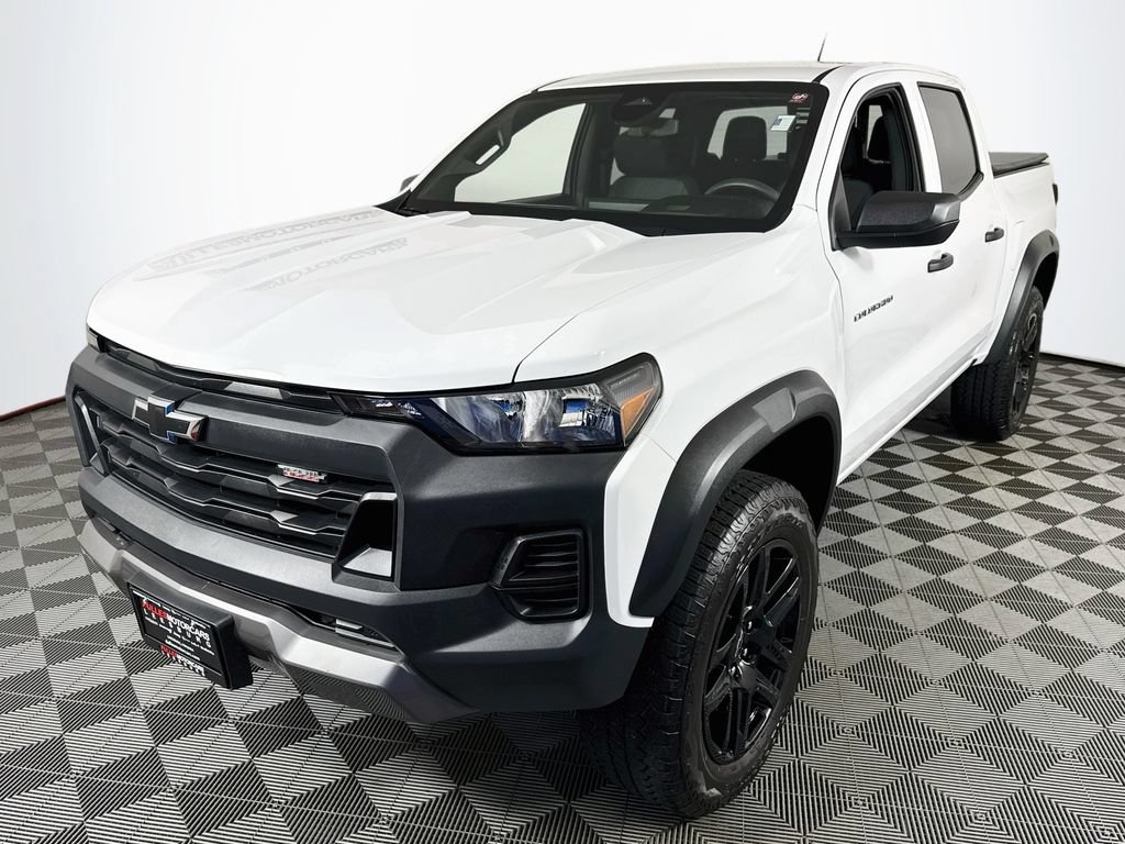 Used 2024 Chevrolet Colorado Trail Boss w/ LPO, Skid Plate Package AWD/4WD image 3
