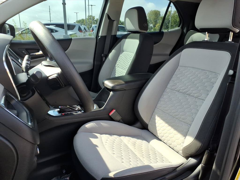 Used 2021 Chevrolet Equinox LS FWD image 23