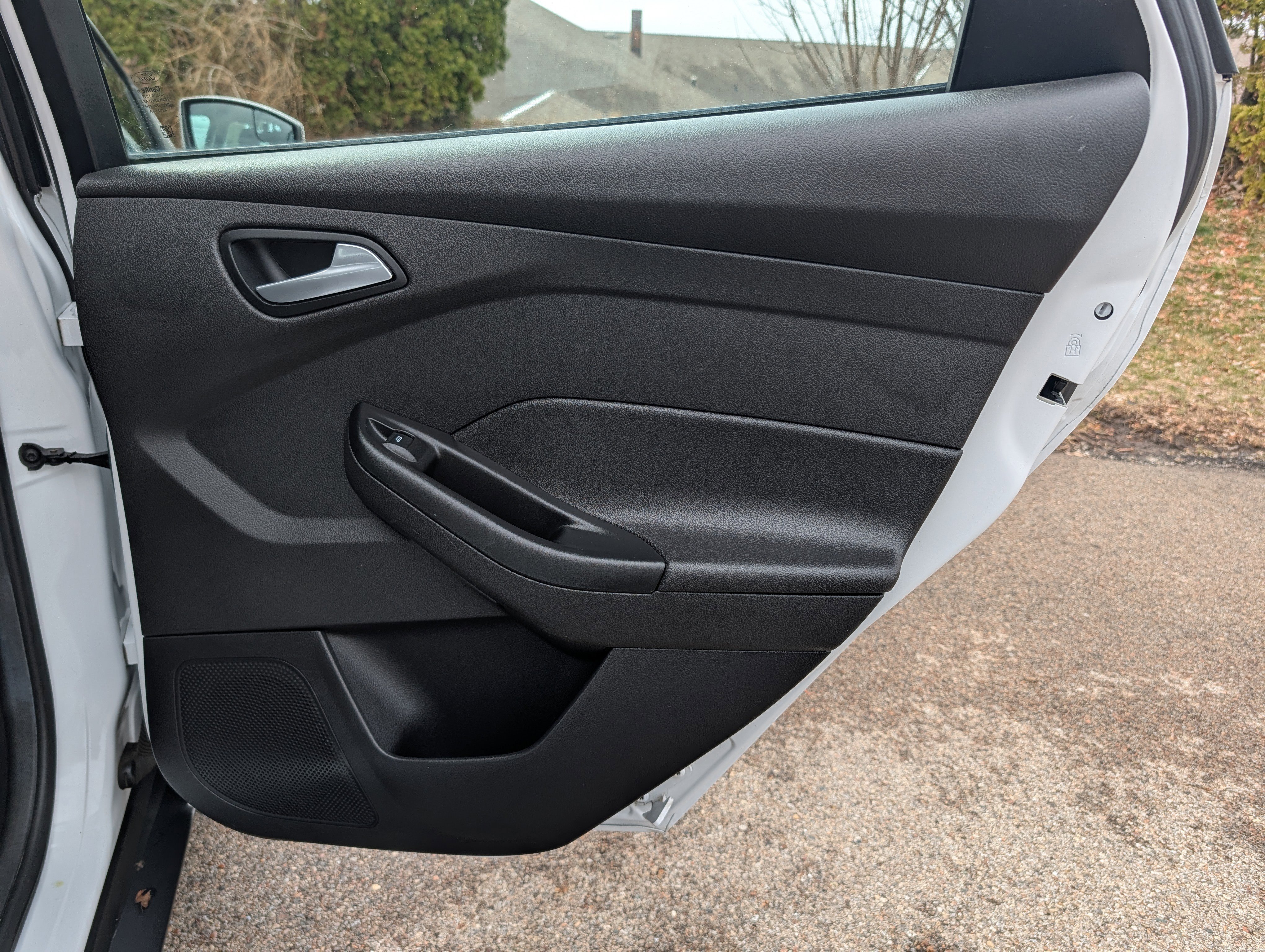 Used 2018 Ford Focus SE w/ Cold Weather Package image 29