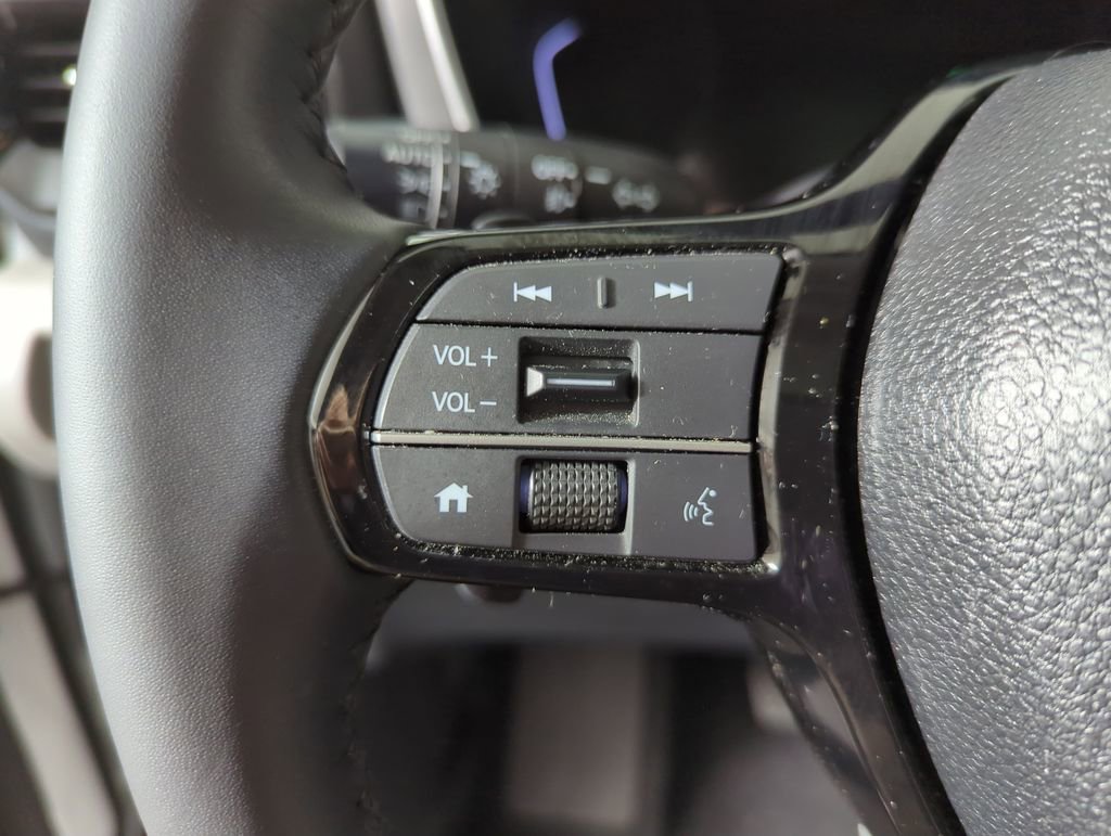 Certified 2025 Honda Pilot Touring image 28