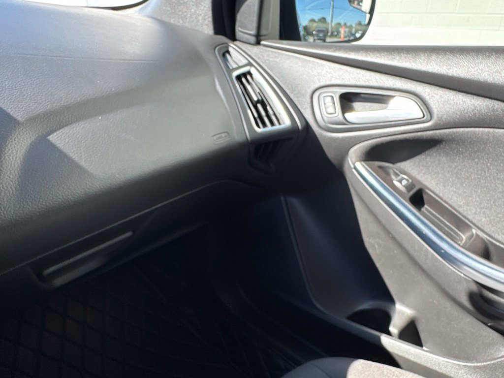 Used 2018 Ford Focus ST FWD image 25