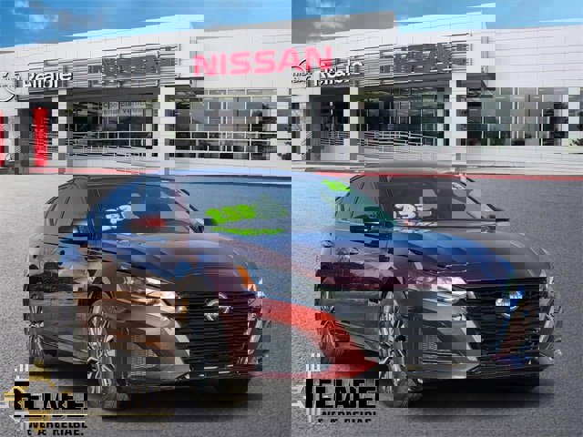 Used 2023 Nissan Altima 2.5 SV