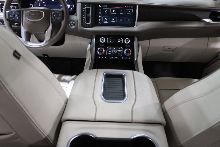 Used 2024 GMC Yukon XL Denali AWD/4WD image 33