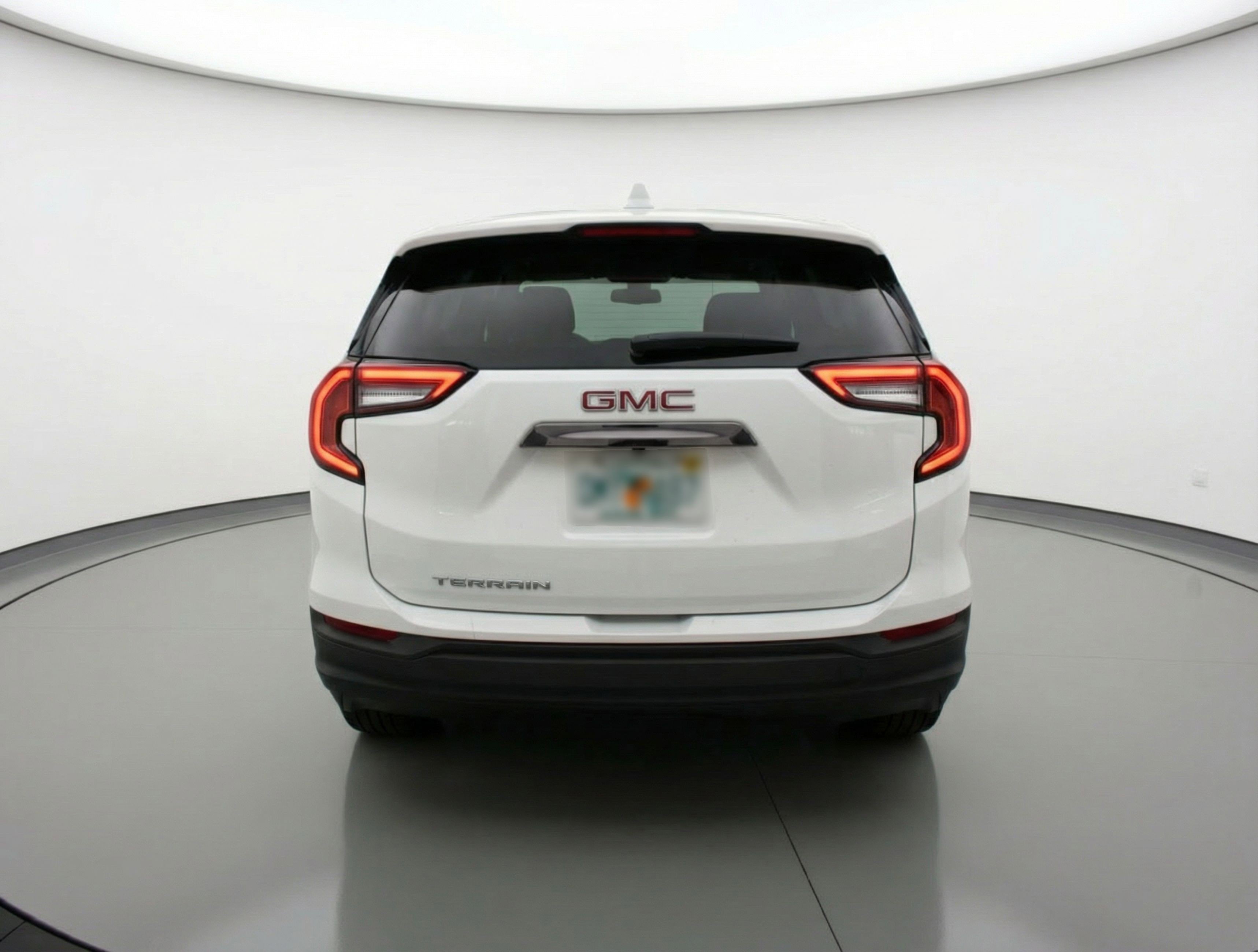 Used 2024 GMC Terrain SLE image 7