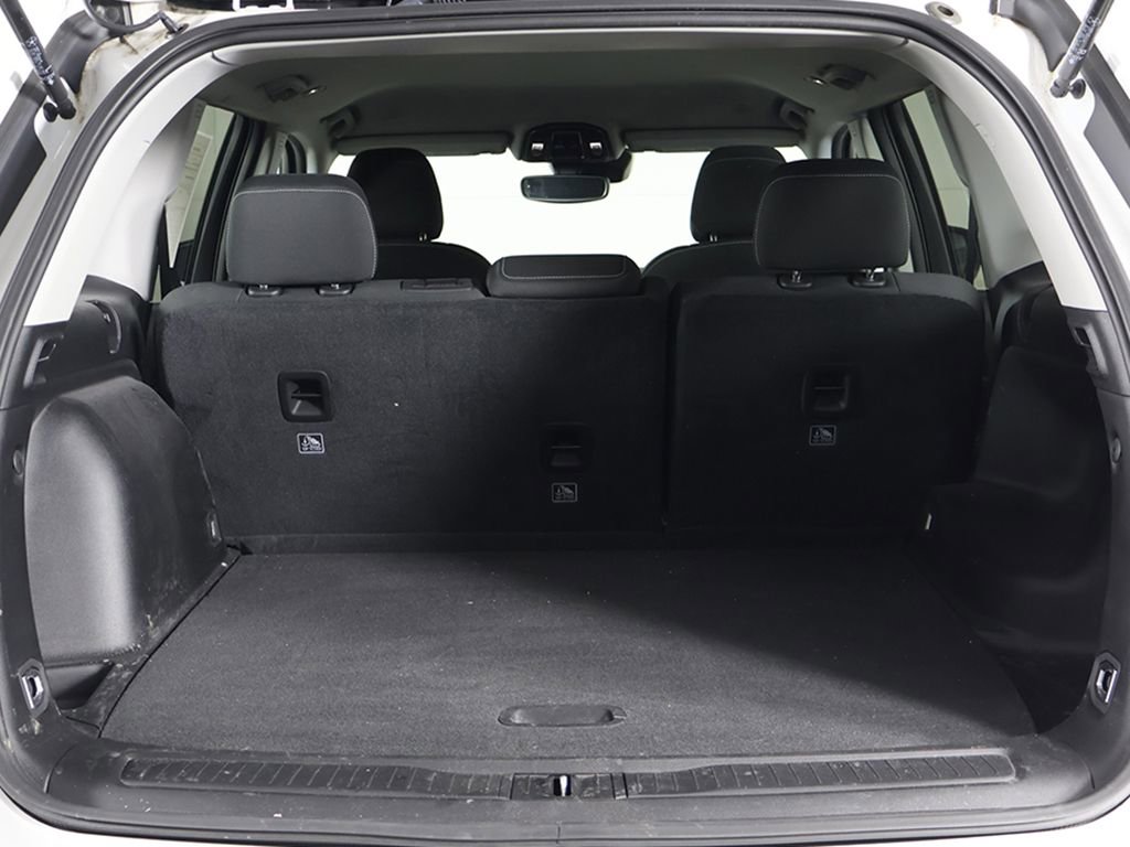 Used 2023 Jeep Grand Cherokee Laredo image 17