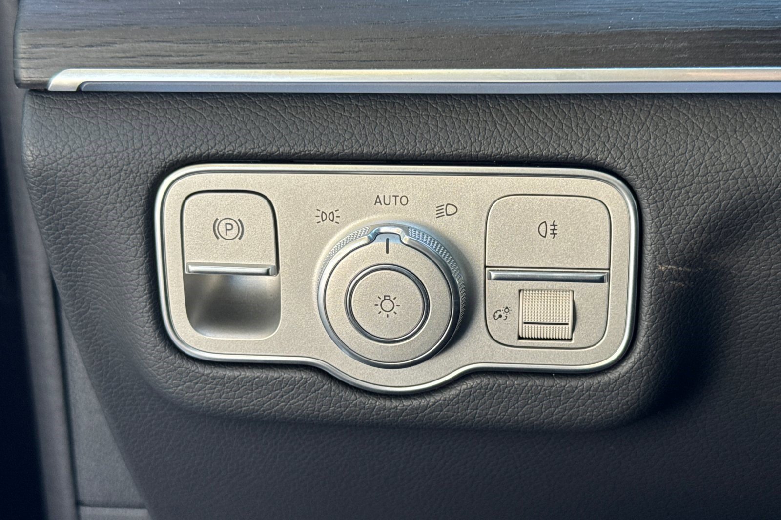 New 2026 Mercedes-Benz GLE 580 4MATIC image 30