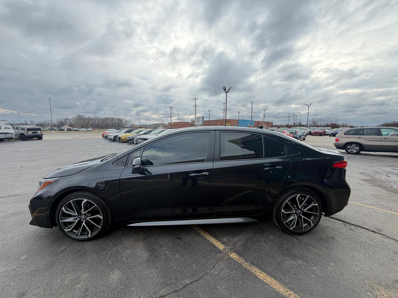 Used 2020 Toyota Corolla SE w/ SE Premium Package image 6