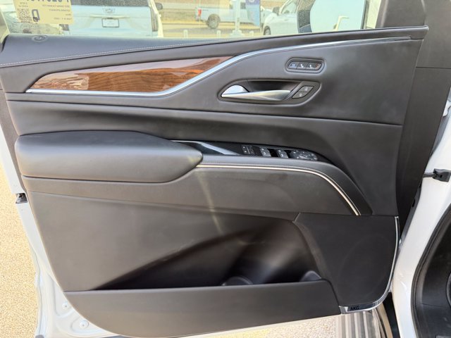 Used 2023 Cadillac Escalade ESV Sport Platinum w/ LPO, Floor Liner Package AWD/4WD image 15