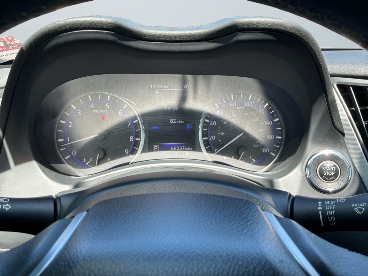 Used 2019 INFINITI Q60 3.0t Luxe RWD image 12
