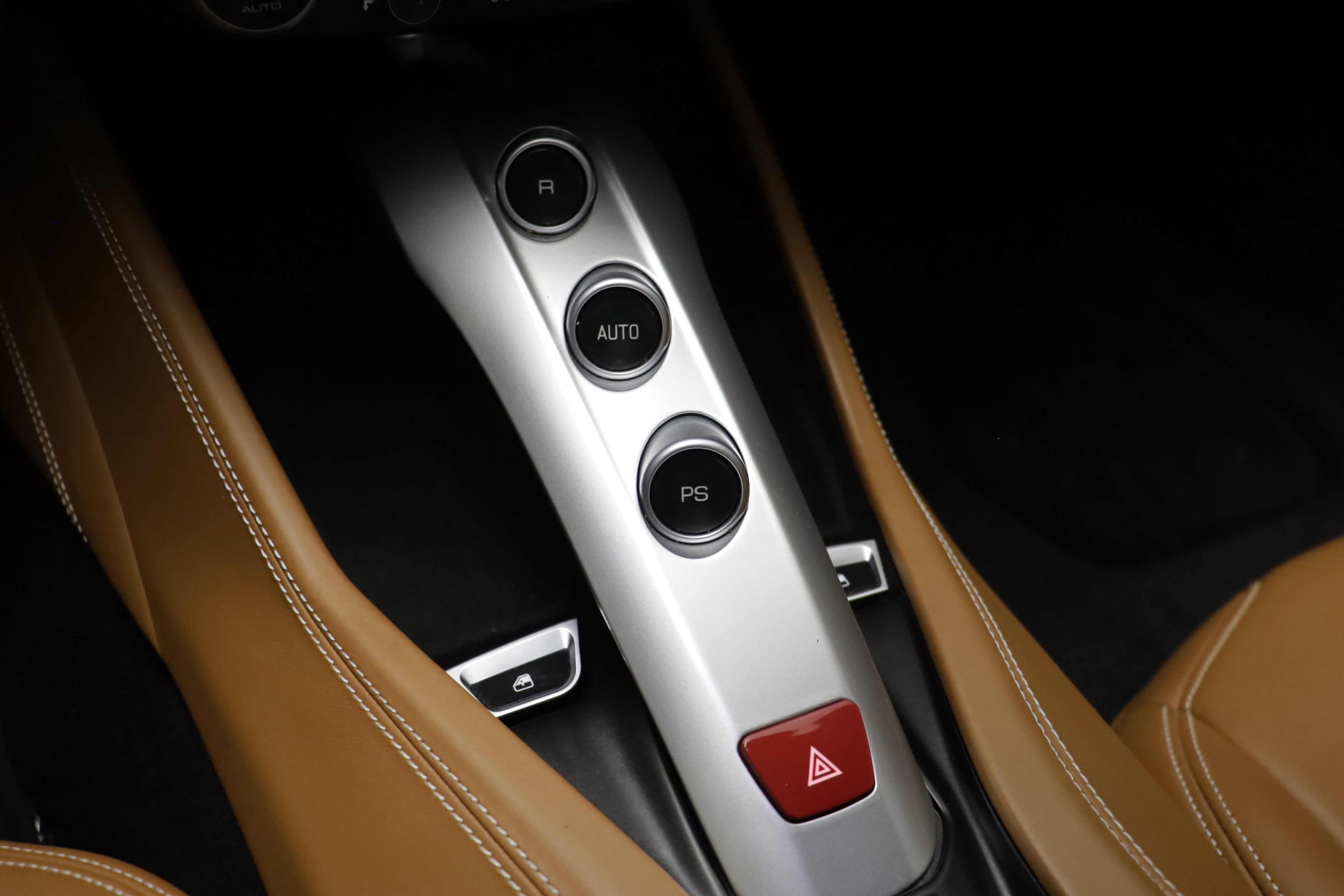 Used 2017 Ferrari California T RWD image 23