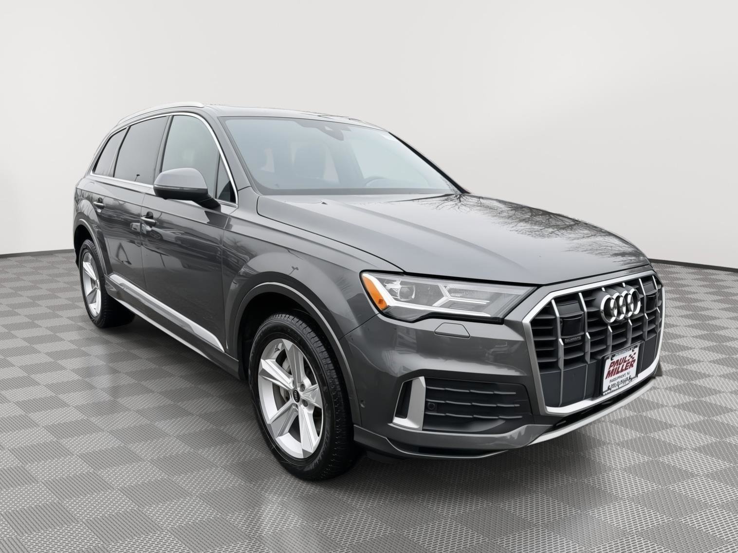 Used 2023 Audi Q7 2.0T Premium Plus w/ Premium Plus Package image 3