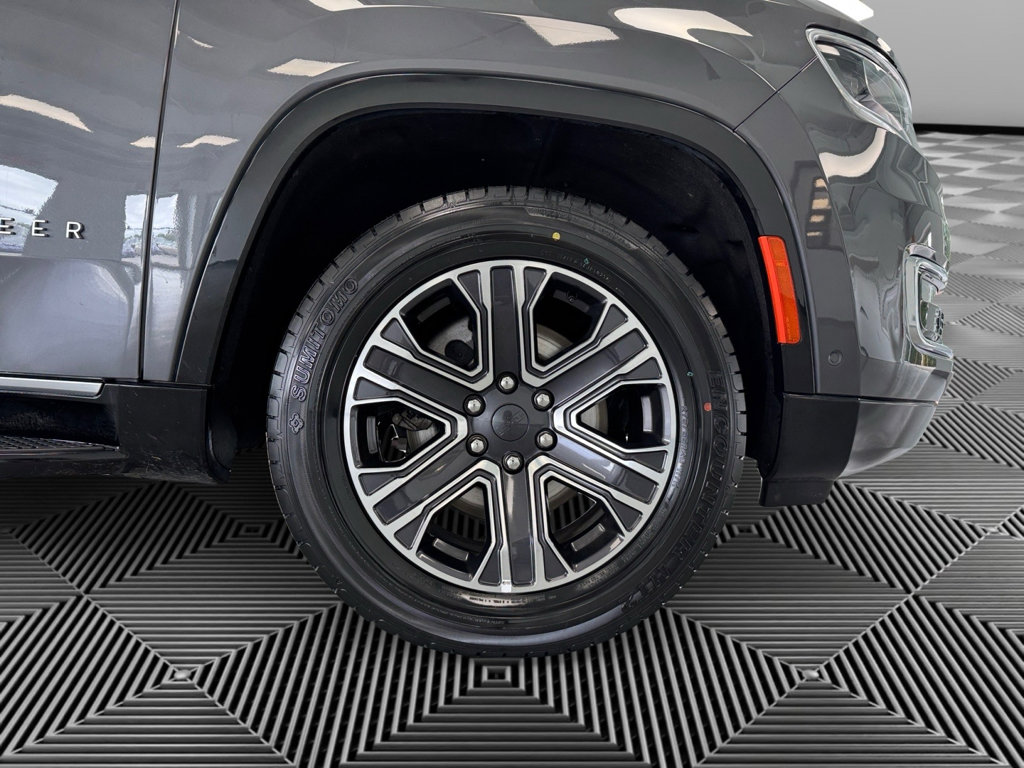 Used 2024 Jeep Wagoneer Series II image 10