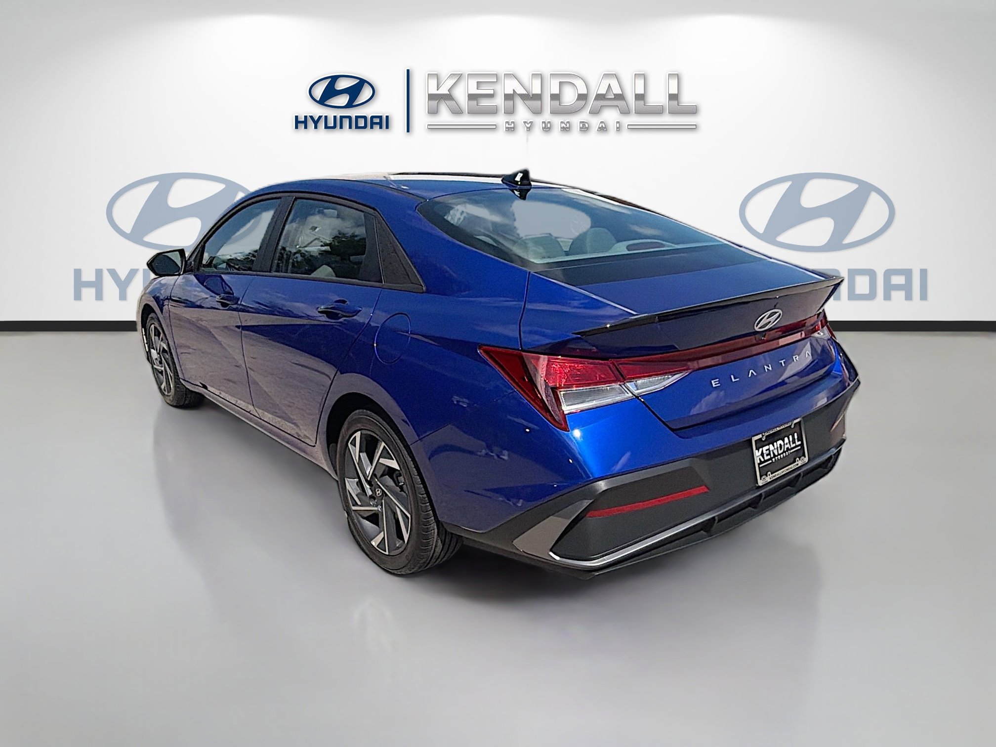 Certified 2025 Hyundai Elantra Sport image 4