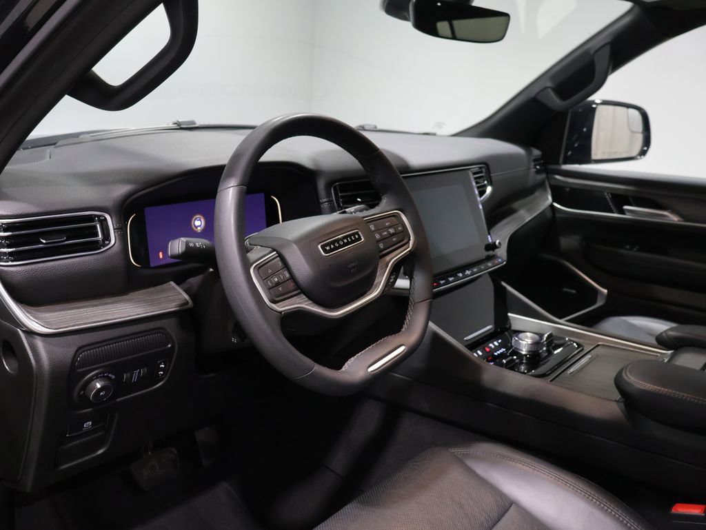Used 2024 Jeep Wagoneer L Series III w/ Flexible Seating Group image 14