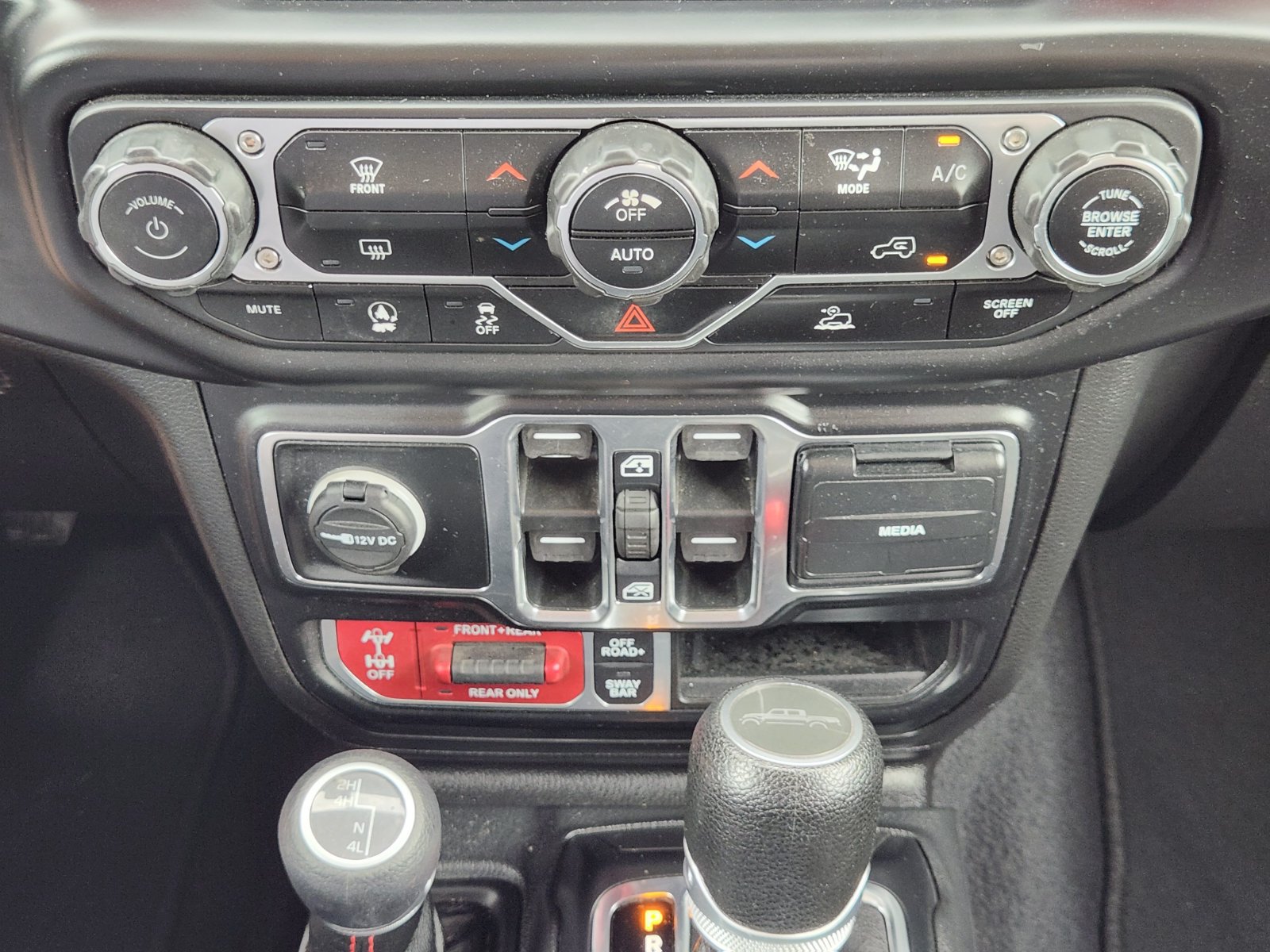 Used 2022 Jeep Gladiator Rubicon w/ Trailer Tow Package AWD/4WD image 20
