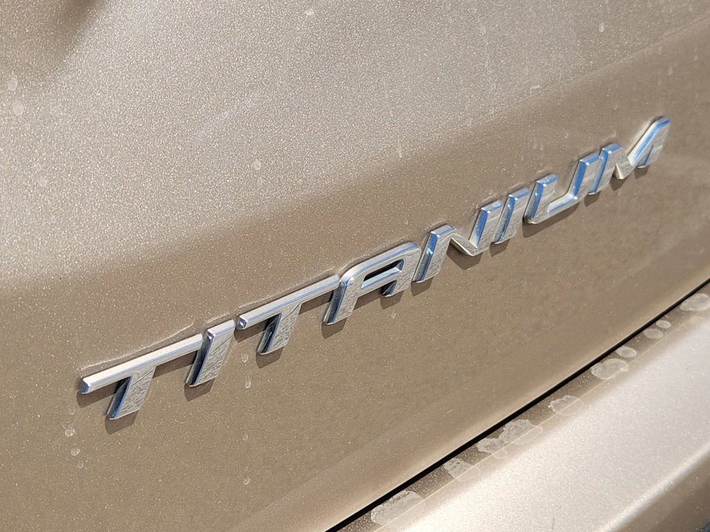 Used 2021 Ford Edge Titanium image 8