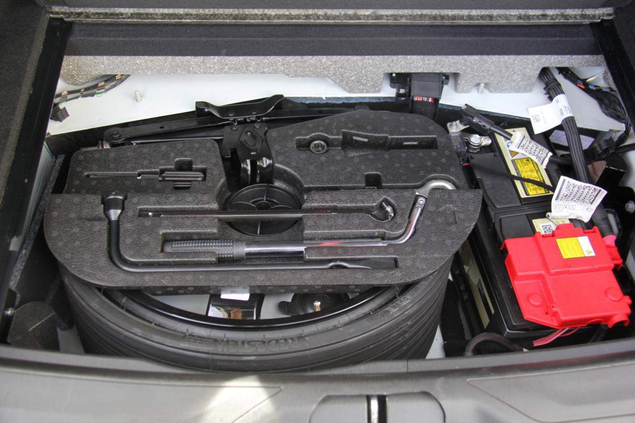 Used 2020 Maserati Levante S image 28