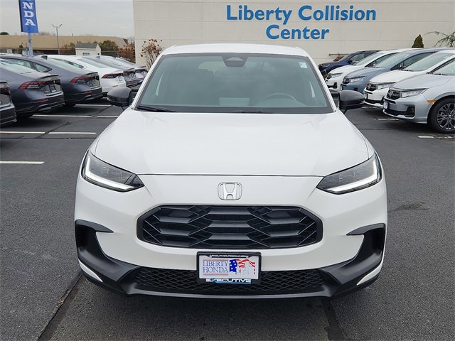 Used 2025 Honda HR-V Sport image 2