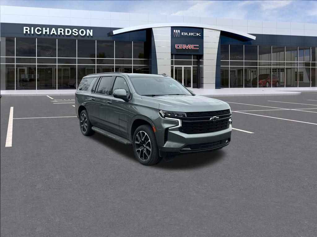 Used 2024 Chevrolet Suburban RST w/ Luxury Package image 8