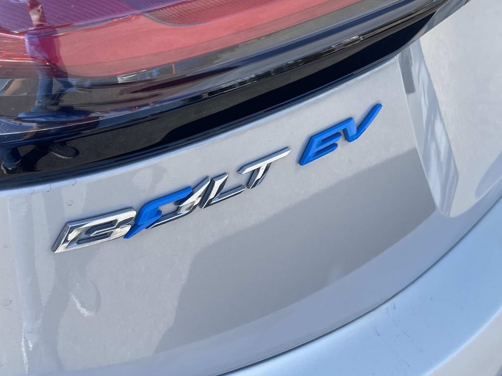 Used 2023 Chevrolet Bolt LT FWD image 6