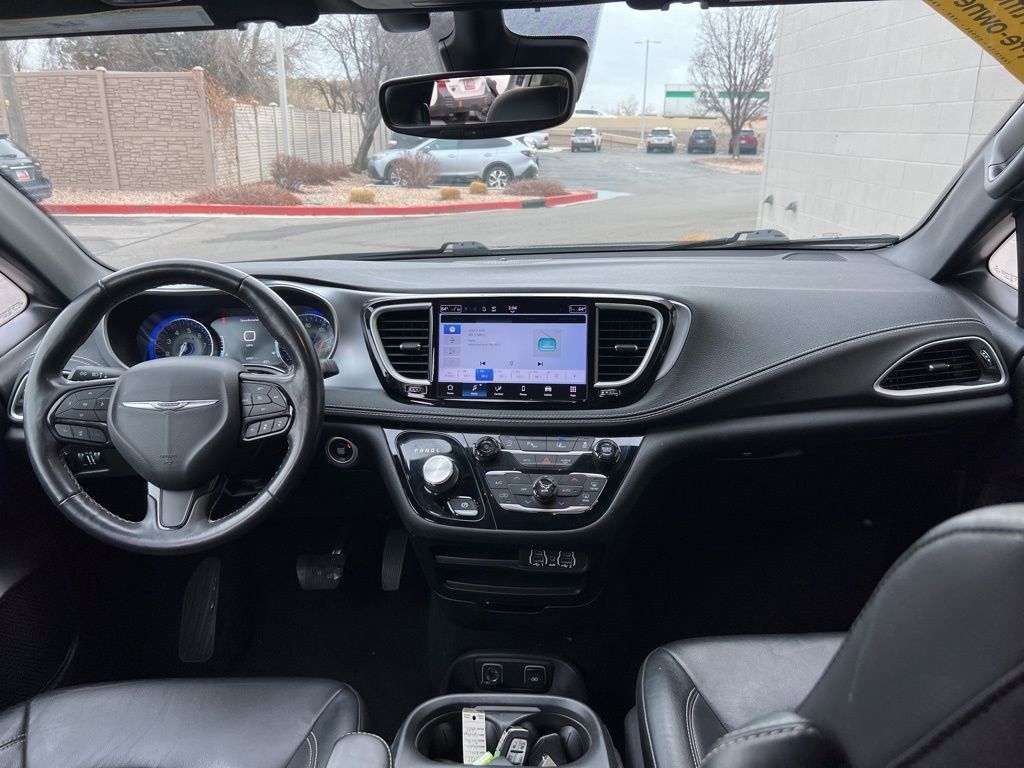 Certified 2021 Chrysler Pacifica Touring-L w/ S Appearance Package image 21