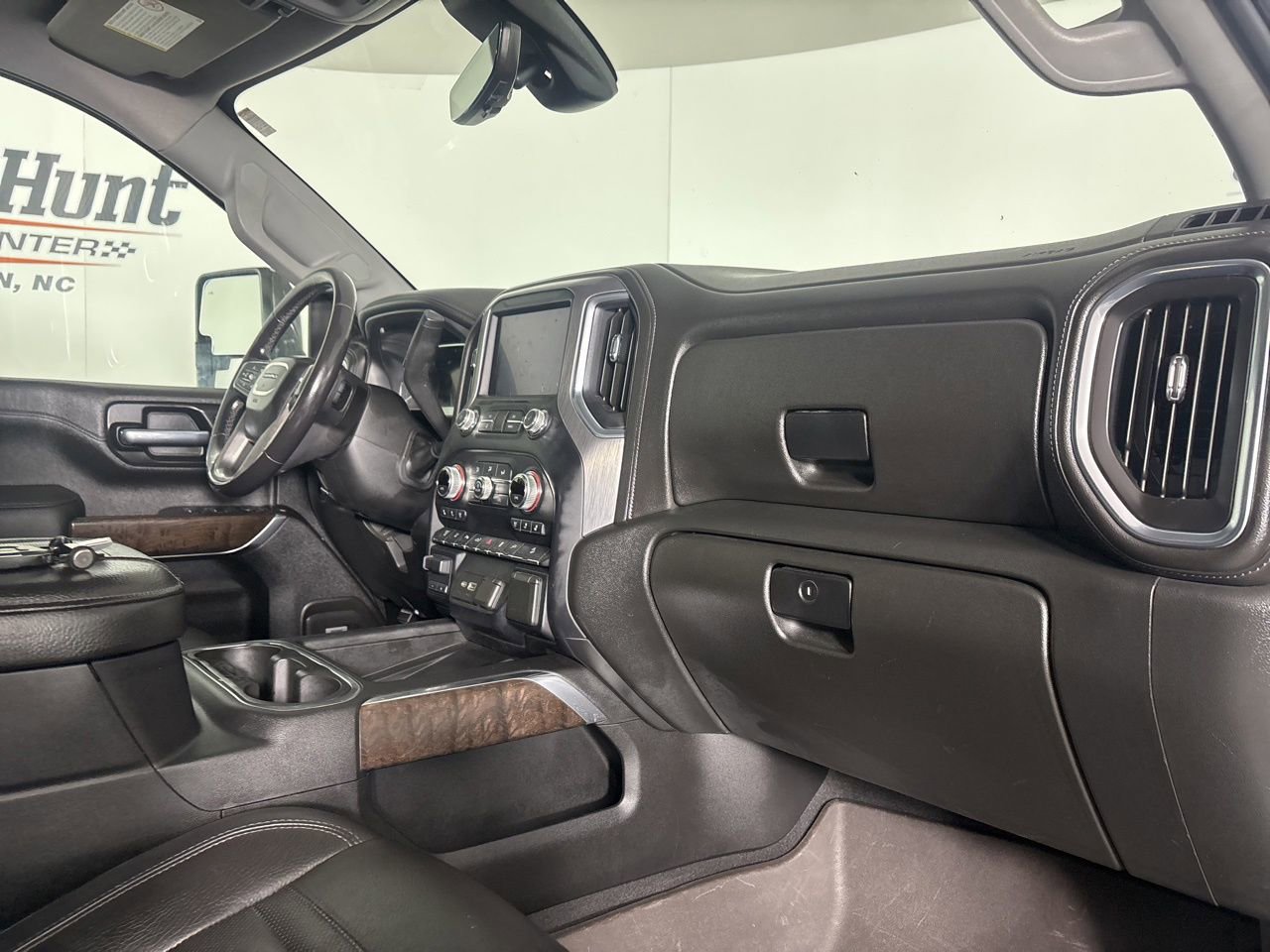 Used 2020 GMC Sierra 2500 Denali w/ Denali Ultimate Package image 32
