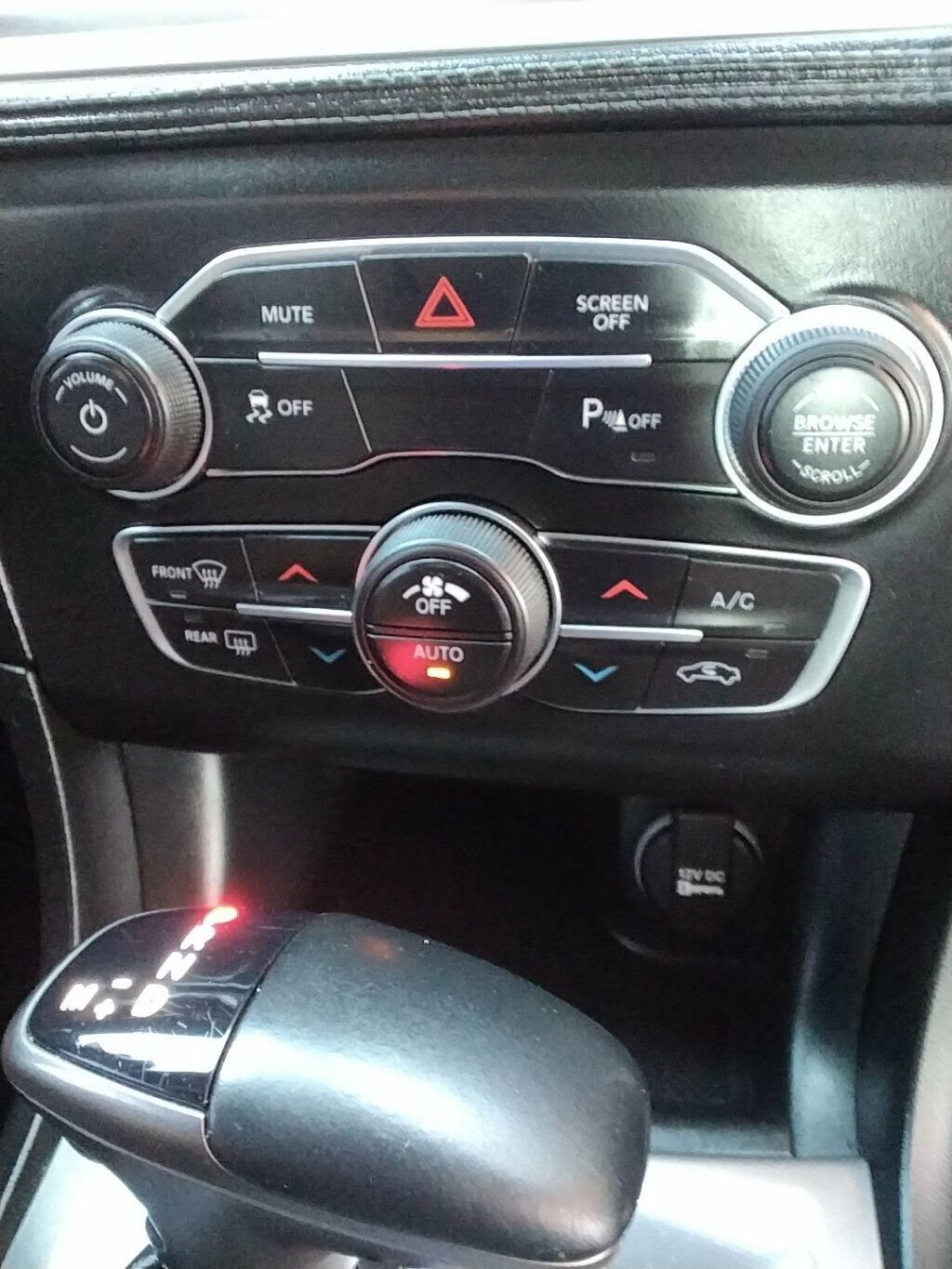 Used 2019 Dodge Charger SXT image 22