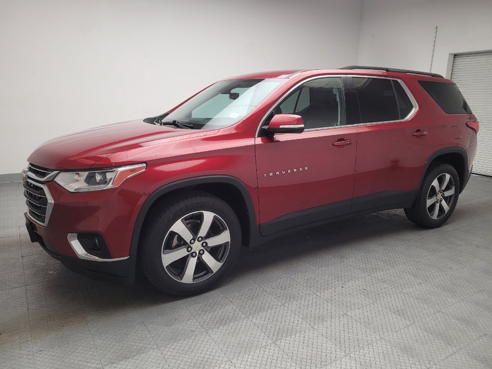 Used 2019 Chevrolet Traverse LT w/ LT Premium Package FWD image 2