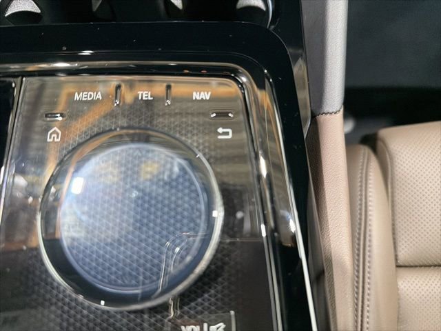 Used 2026 BMW 530i xDrive w/ Premium Package AWD/4WD image 39