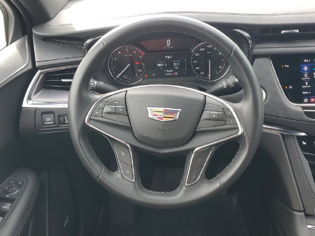 Used 2025 Cadillac XT5 Luxury w/ LPO, Floor Liner Package AWD/4WD image 27