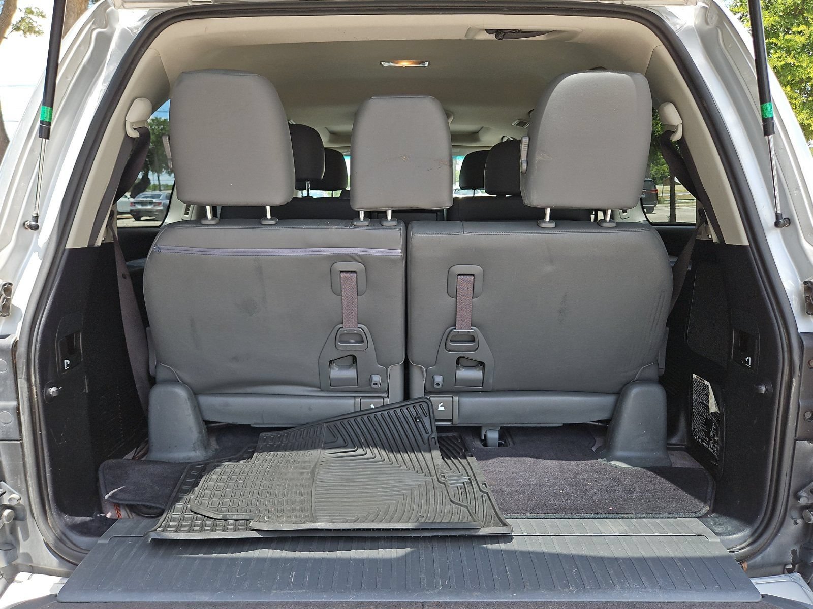 Used 2011 Toyota Land Cruiser w/ Upgrade Pkg AWD/4WD image 16