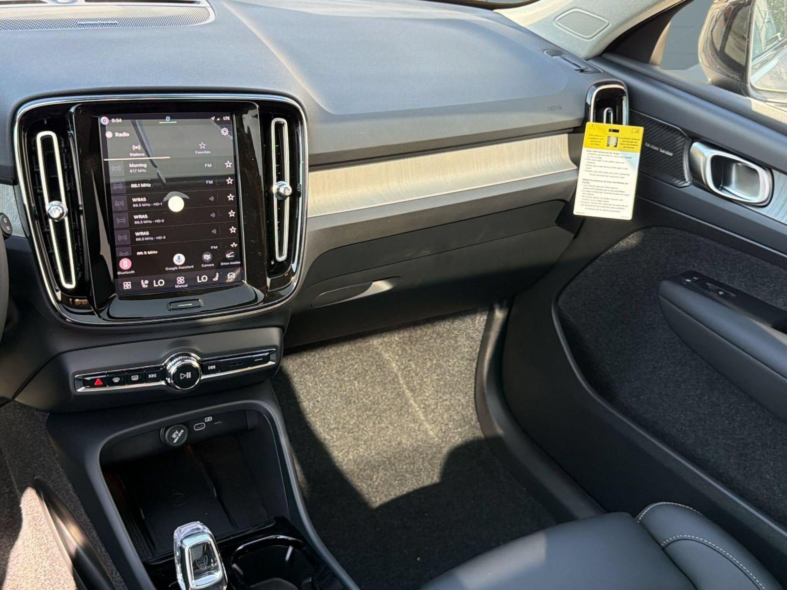 New 2026 Volvo XC40 B5 Ultra w/ Climate Package AWD/4WD image 27