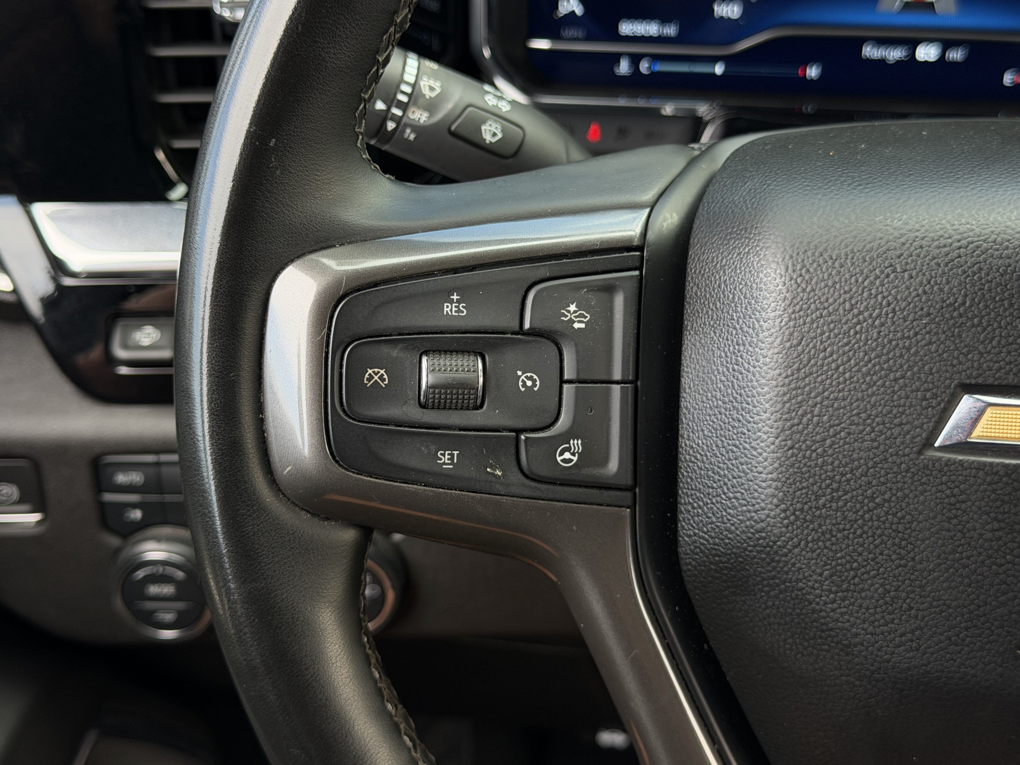 Used 2024 Chevrolet Silverado 2500 High Country w/ High Country Premium Package AWD/4WD image 18