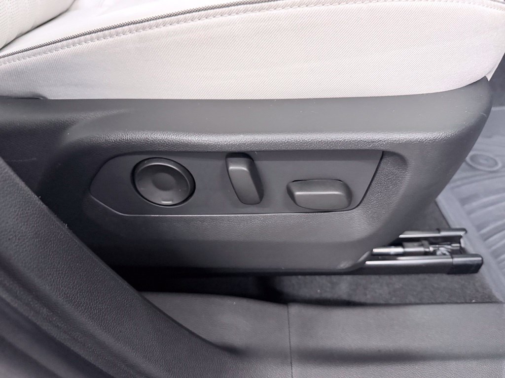 Used 2024 Buick Envision Avenir AWD/4WD image 49