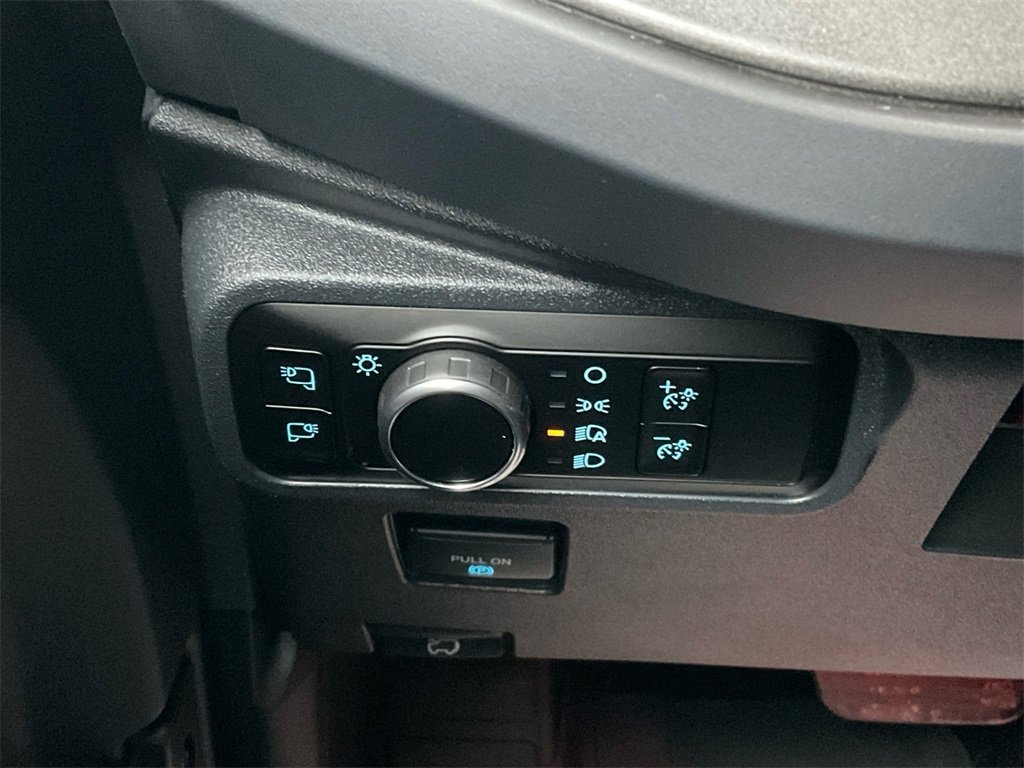 Used 2025 Ford Bronco Badlands image 28