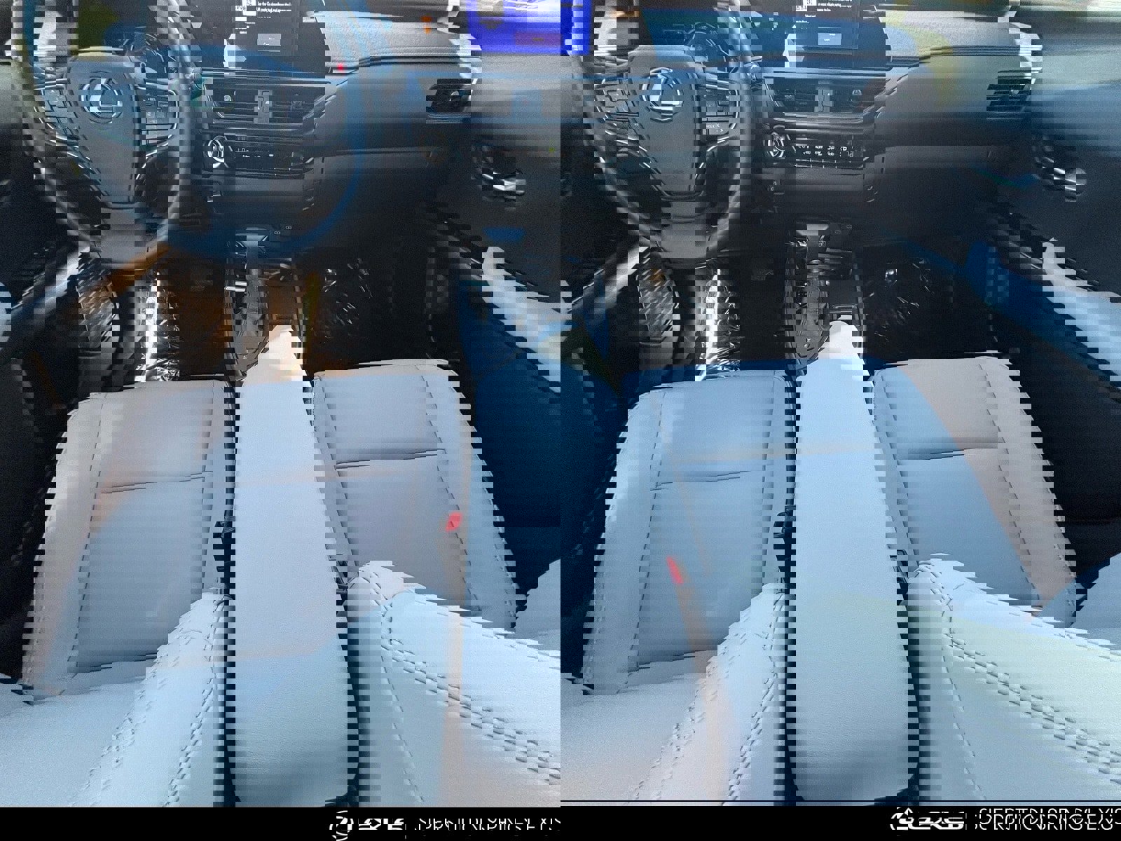 Certified 2024 Lexus UX 250h FWD image 17