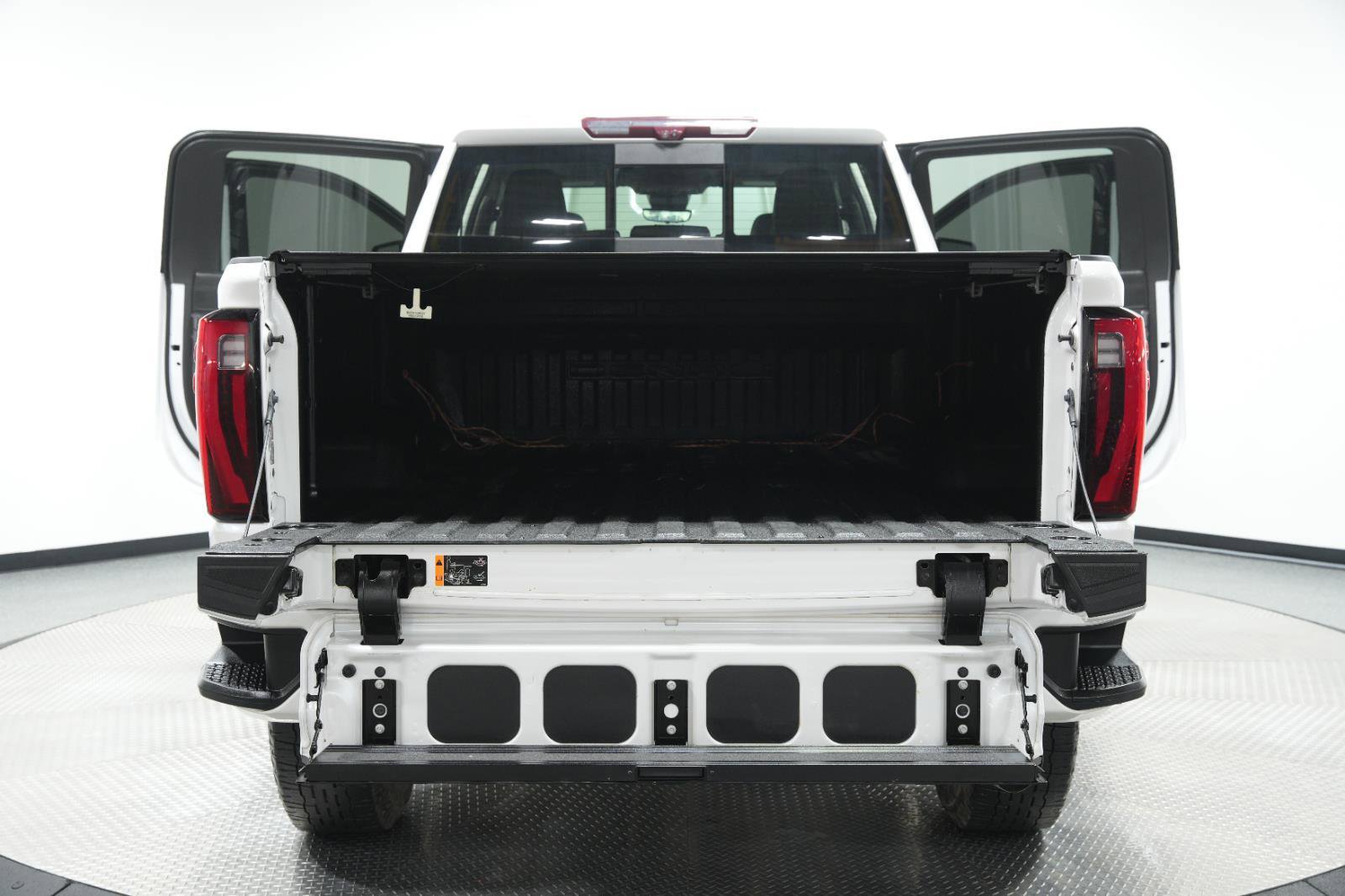 Used 2024 GMC Sierra 2500 Denali w/ Denali Reserve Package image 15