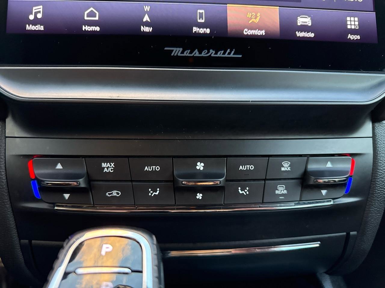 Used 2022 Maserati Ghibli Modena Q4 AWD/4WD image 34