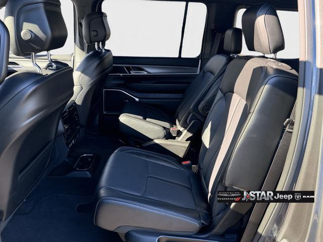 Used 2025 Jeep Wagoneer Series II w/ Premium Group I image 14