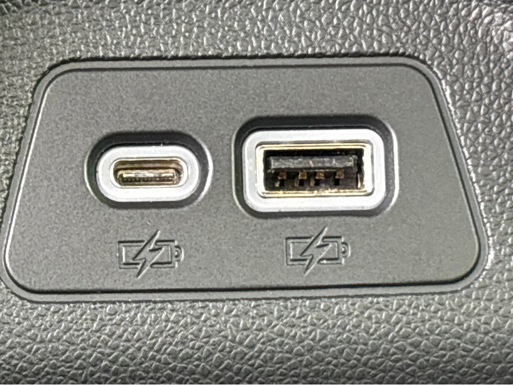 Used 2022 Buick Envision Preferred w/ Sport Touring Package image 25