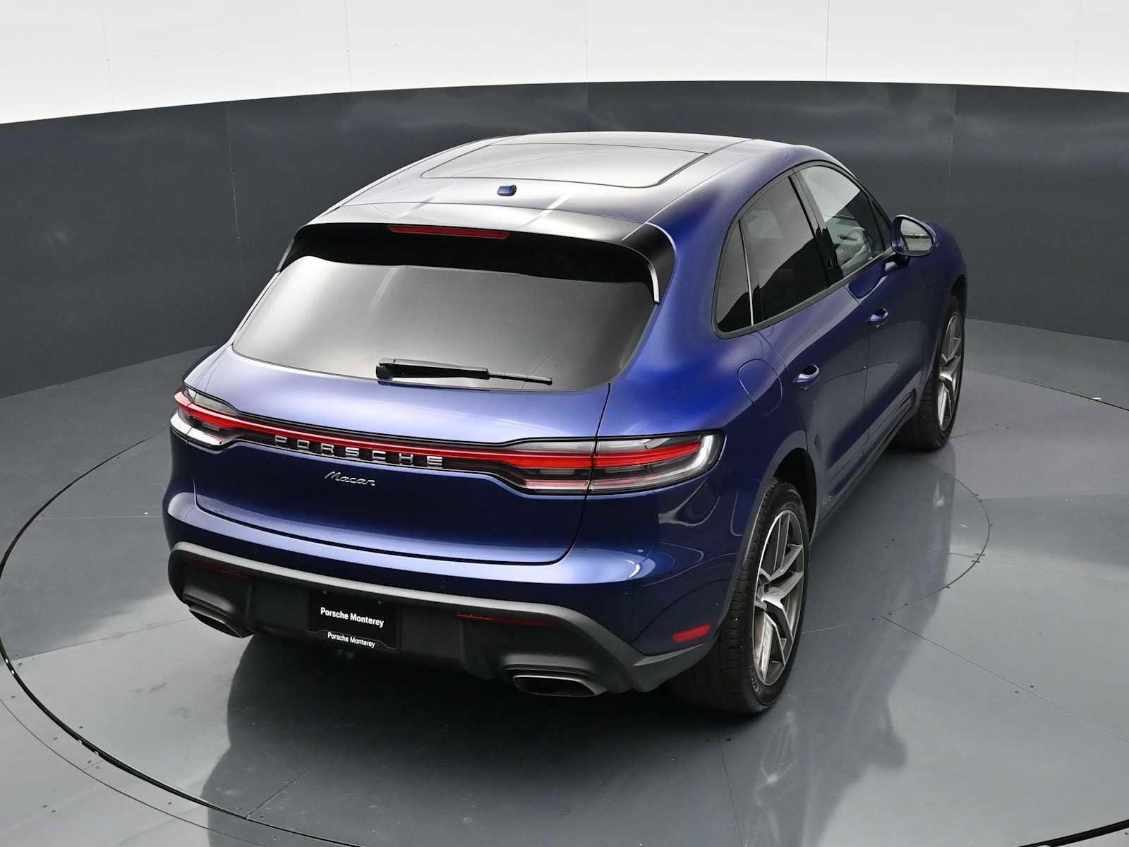 Certified 2026 Porsche Macan AWD/4WD image 30