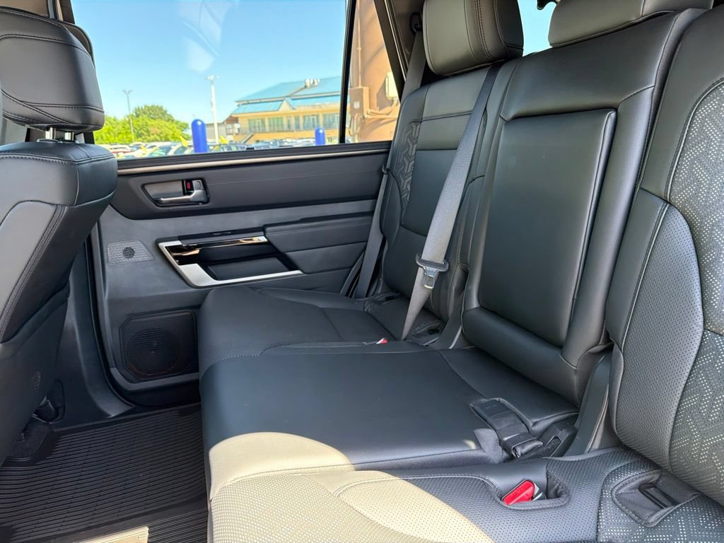 Used 2025 Toyota Sequoia Limited w/ Tow Technology Package AWD/4WD image 17