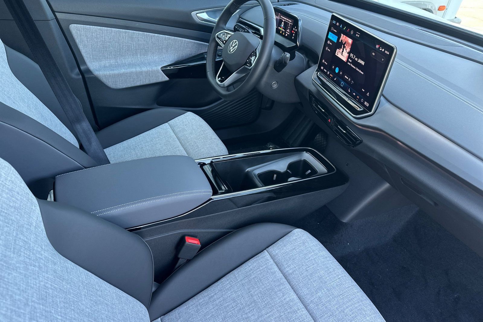 New 2026 Volkswagen ID.4 Pro RWD image 16